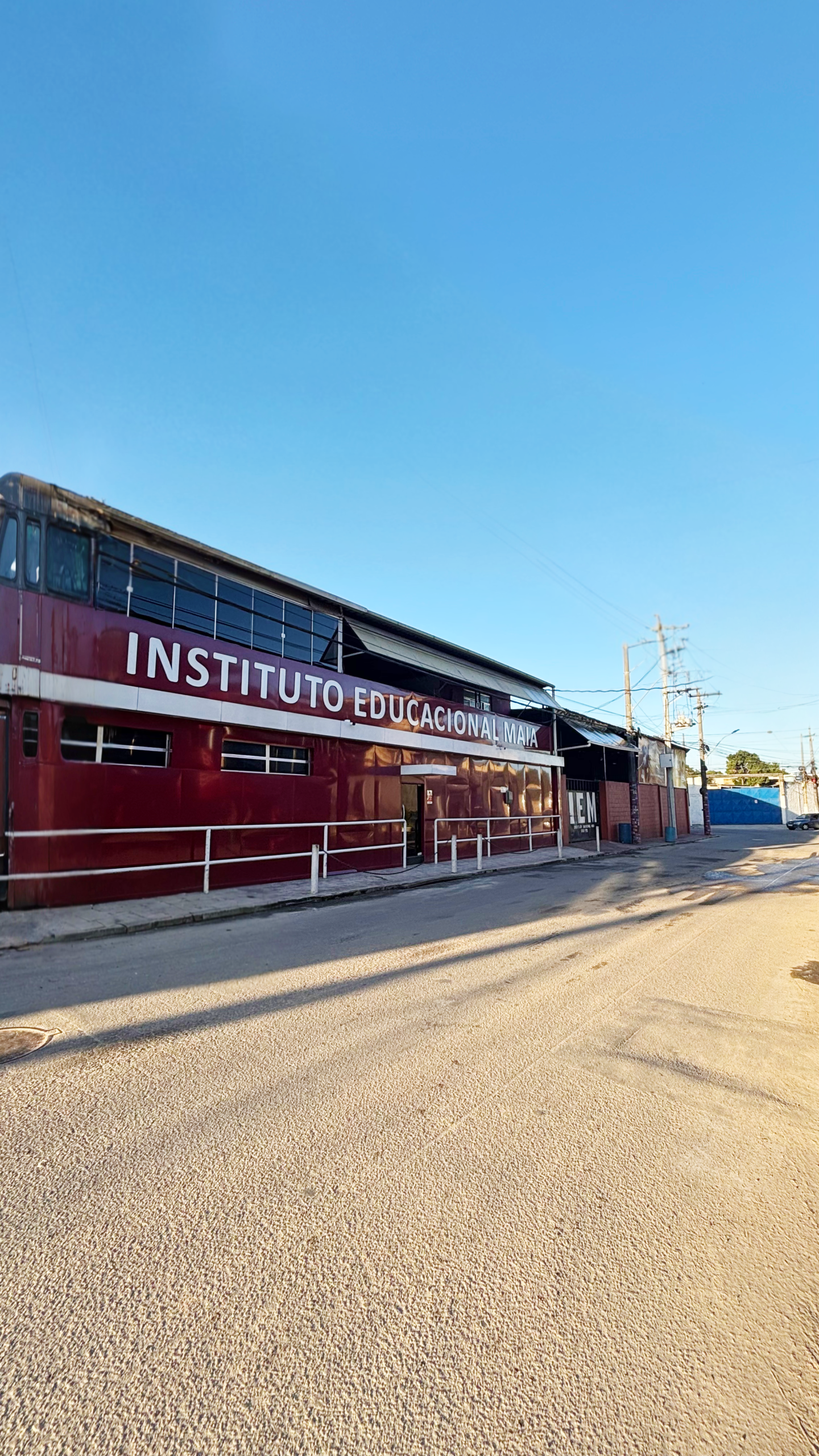 Fachada do Instituto Educacional Maia em Duque de Caxias